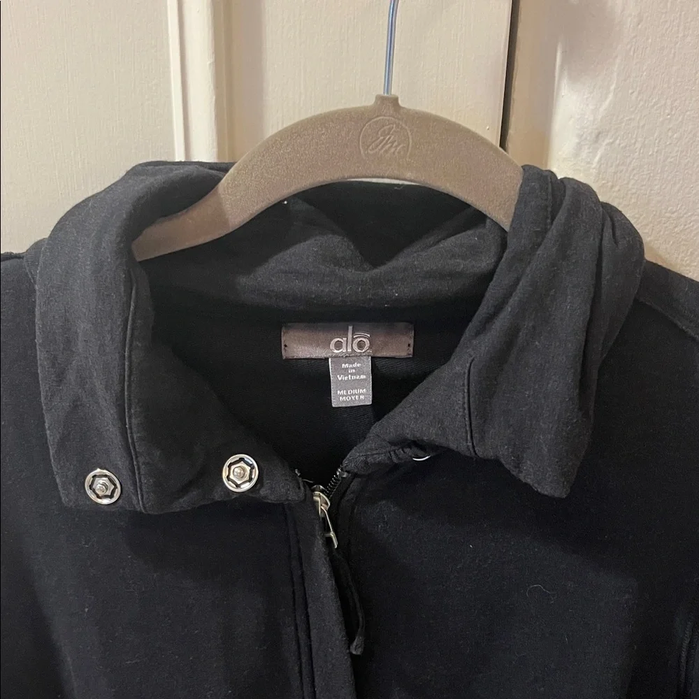 ALO Yoga Women's Full Zip Jacket - Picture 2 of 2